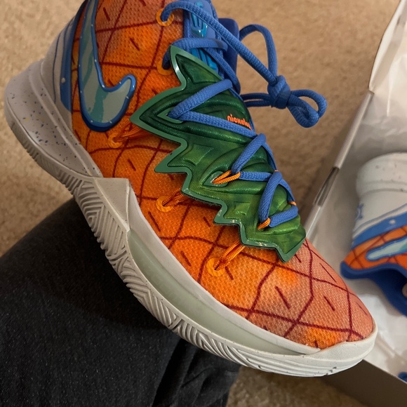 Kyrie 5 \'SpongeBob SquarePants